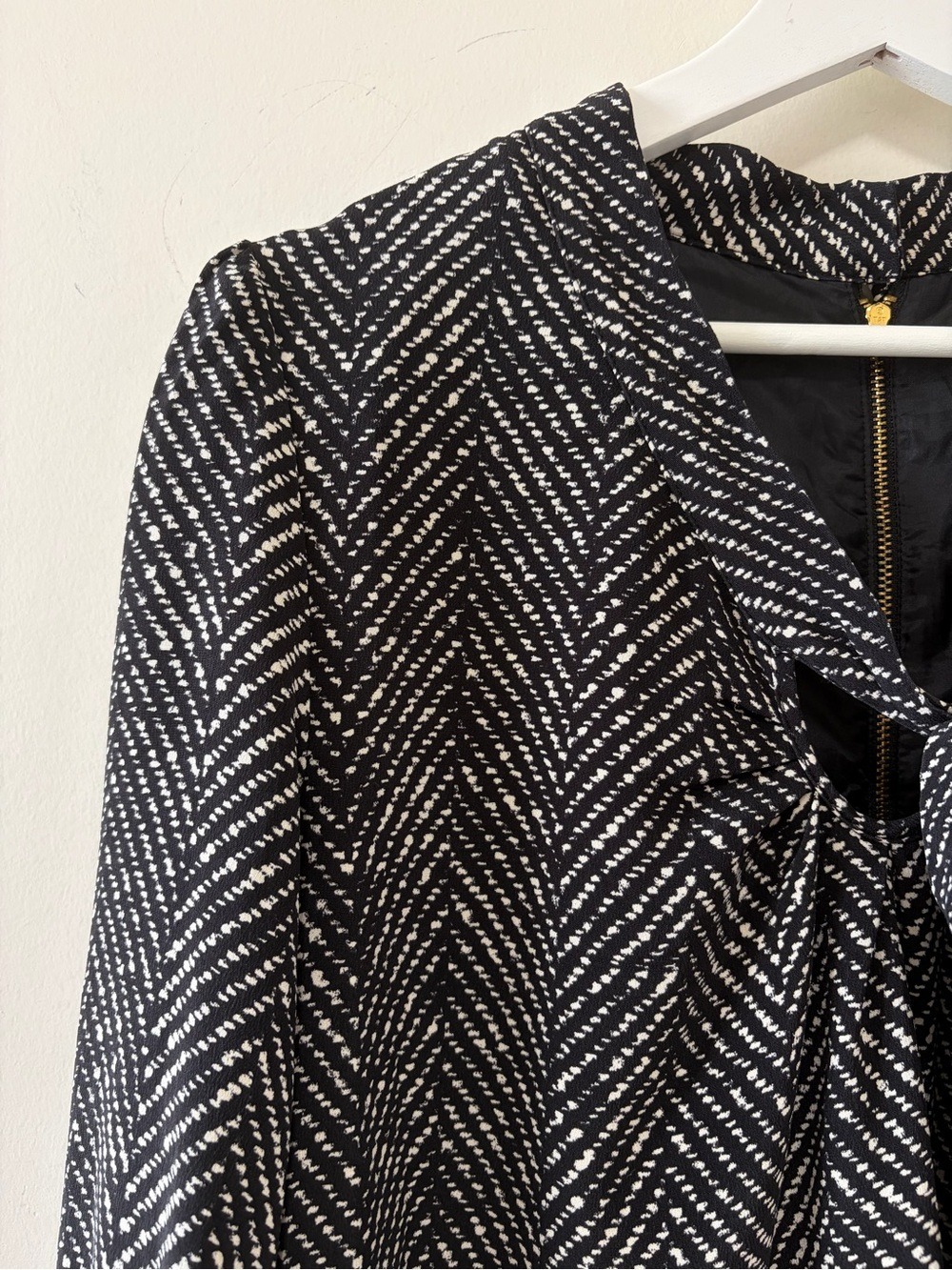 KATE SPADE 100% SILK HERRINGBONE TIE FRONT DRESS - Picture 5 of 16